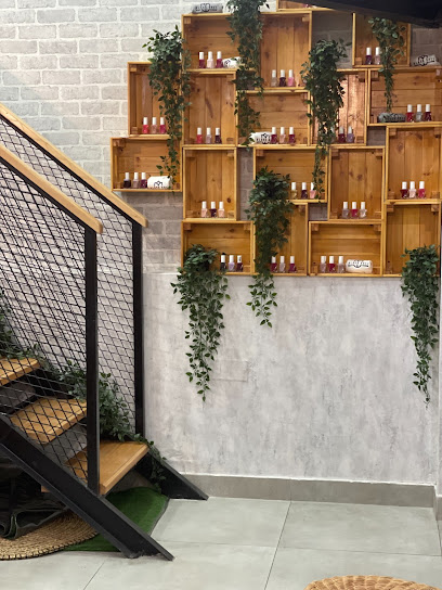 بلاك روز بيوتي لاونج - United Arab Emirates|Al Faseel - Fujairah|Al Faseel Rd(E99)