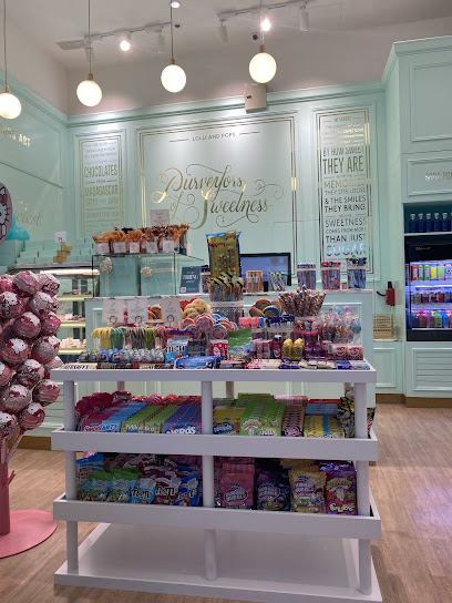 Lolli و Pops - United Arab Emirates|Yas Mall - Abu Dhabi|Unite - L1-120 - Sheikh Khalifa Bin Zayed Al Nahyan Hwy|Level - 1