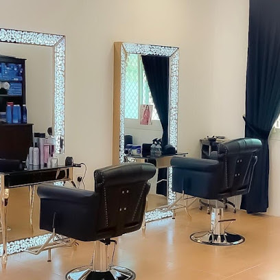 مركز العناية بالشعر والتجميل من جولدن روز - أبو ظبي - +971 54 524 5445