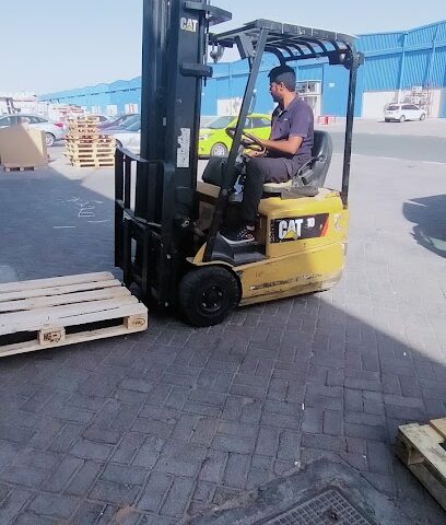 متجر شركة السويدي للكمبيوتر (ذ - أبو ظبي - +971 55 473 0394