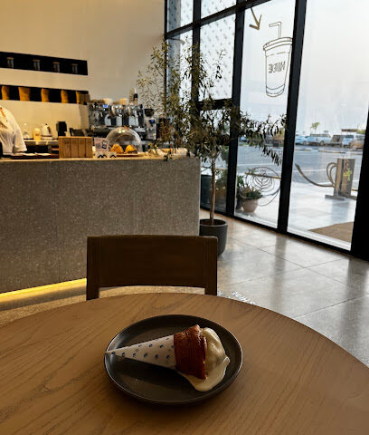 يخفي - أبو ظبي - +971 7 208 0833