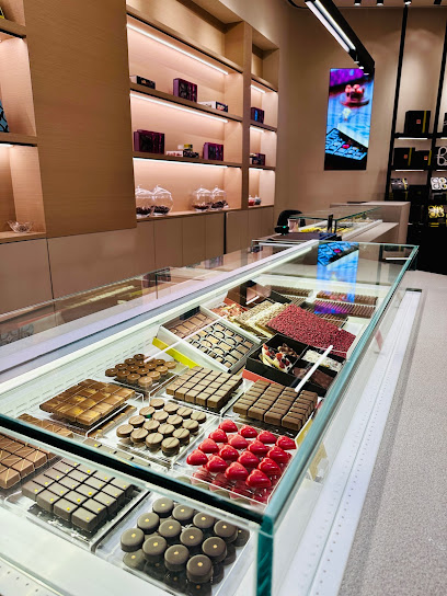 باتشي سيتي سنتر الزاهية - United Arab Emirates|Al Zahia - Sharjah|University City Rd