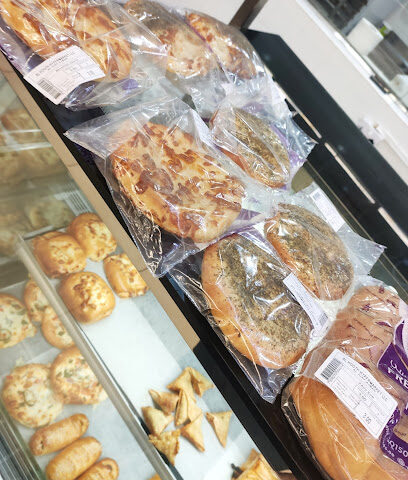كعكات فرنسية - أبو ظبي - +971 55 807 1965