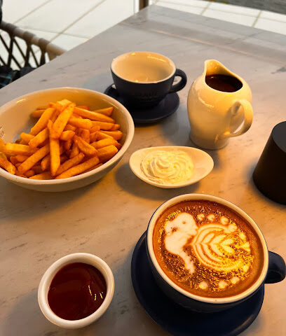 مطعم ويف كافيه - أبو ظبي - +971 54 487 9991