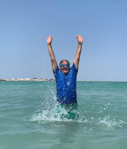 شاطىء الرويس - أبو ظبي -