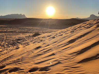 منطقة الشواء بالقرب من طريق كلبها - أبو ظبي -