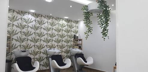مركز لافندر للتجميل العين - أبو ظبي - +971 3 751 5665