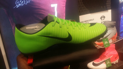 ملعب كرة السلة - قرية عمال الدفرة - أبو ظبي -