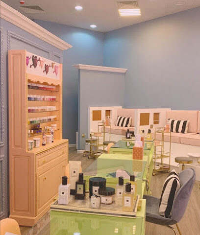 صالون المرايا للتجميل - رأس الخيمة - أبو ظبي - +971 7 208 2277