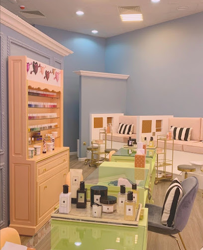 صالون المرايا للتجميل - رأس الخيمة - United Arab Emirates|Ras al Khaimah|Unnamed Road