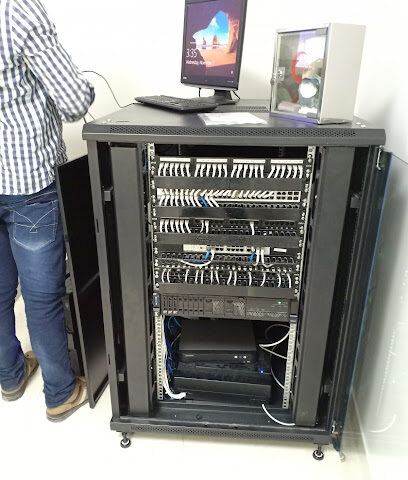 الشمس لتجارة الكمبيوتر - أبو ظبي - +971 55 894 5015