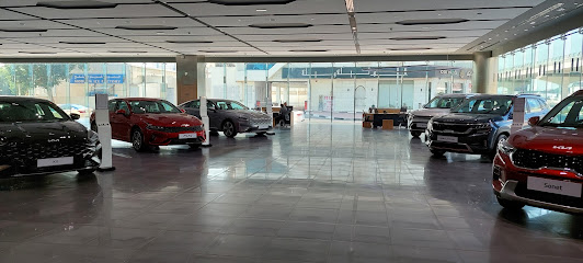 معرض كيا - طريق الشيخ زايد "ذا موف" معرض كيا شارع الشيخ زايد - أبو ظبي - +971 4 602 5500