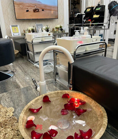 صالون ذا نيلز هب للسيدات - أبو ظبي - +971 56 279 0909