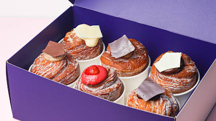 تشنك بيكهاوس - أبو ظبي - +971 52 992 0111