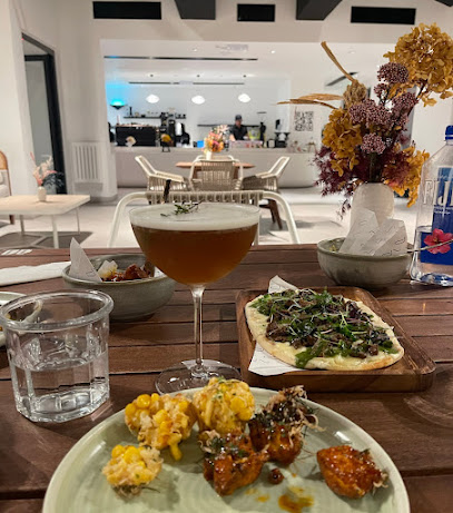 مقهى تو بوينت أوه - أبو ظبي - +971 4 327 5555