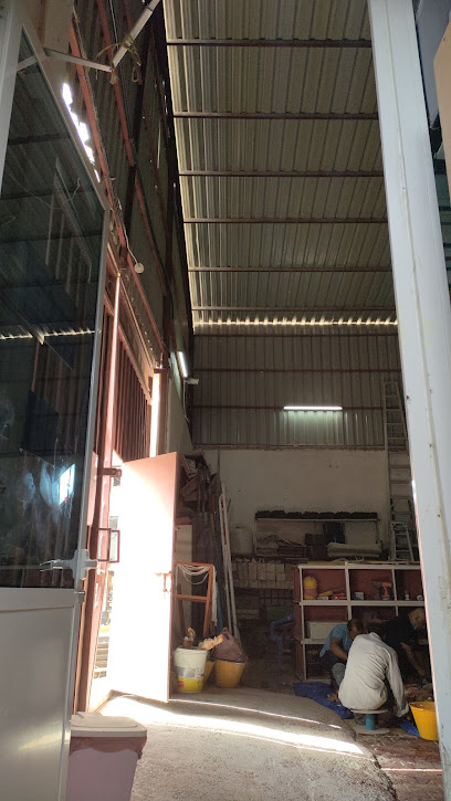 بناية سعيد عيسى. متجر المواد -1 - United Arab Emirates|Industrial Area - Al Ain|Unnamed Road|5QR7+MQW