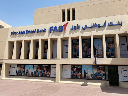 جهاز صراف آلي ، بنك أبوظبي الأول | أدنوك - سوق الرويس المركزي ، أبو ظبي - أبو ظبي - +971 800 2211