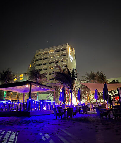 زنجبار - بار الشاطئ - فندق عجمان - أبو ظبي - +971 6 714 5582