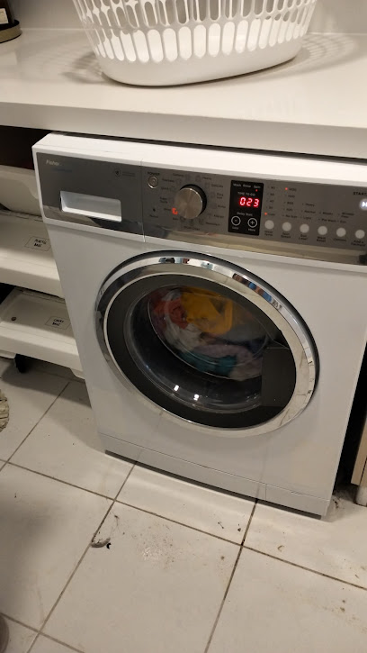 البرج الفضي للأعمال الكهربائية والصحية ذ - United Arab Emirates|Musaffah - M-11 - Abu Dhabi|2 Al Hiraf 3 St|Plot no 139 Store