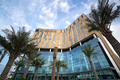 الدكتور هيمان لوكراز - أبو ظبي - +971 50 142 5844