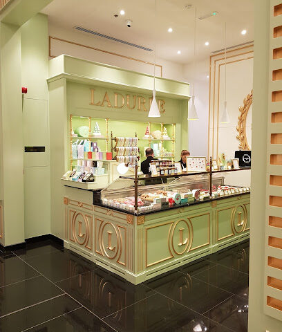 لادوريه - أبو ظبي - +971 4 323 2782