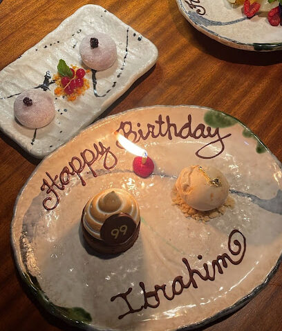 هوديس - أبو ظبي - +971 50 821 5000