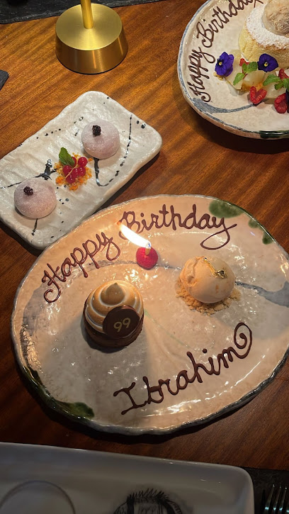 هوديس - United Arab Emirates|Al Ruwaydat - Military Zone - Abu Dhabi|شارع العين