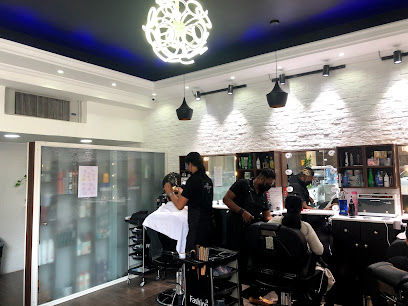صالون ذا مقص ان رازورز - أبو ظبي - +971 55 495 5755