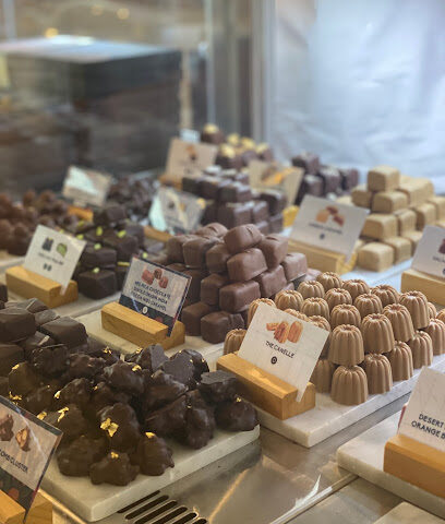 صانعات شوكولاتة مرزام - أبو ظبي - +971 2 555 2211