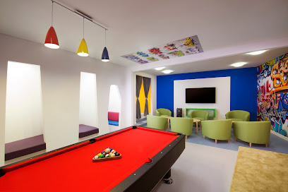 نادي الأطفال والمراهقين - أبو ظبي - +971 7 228 8844