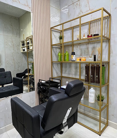 صالون نقطة الحناء للسيدات - أبو ظبي - +971 50 330 3242