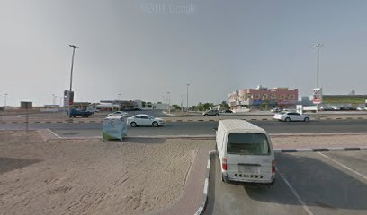 موقف حافلات سوق السلامة أم القيوين - أبو ظبي -