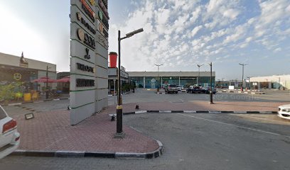ملعب كرة القدم في حديقة الصافية - أبو ظبي -